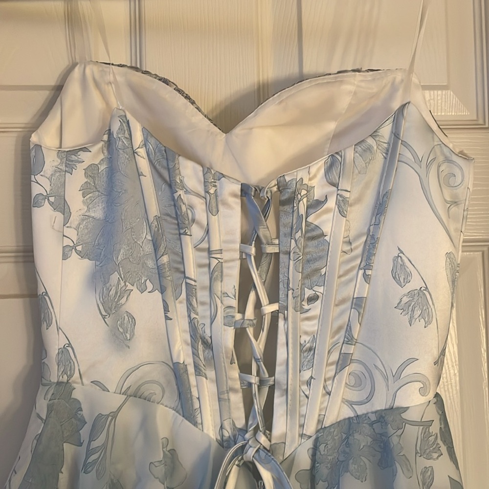 Size 4 White and dusty blue ruffle maxi dress - Picture 7 of 10